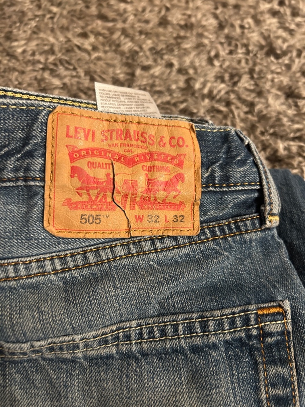 Levi's 505 Straight Men’s Blue Denim Jeans with Tan Leather Patch